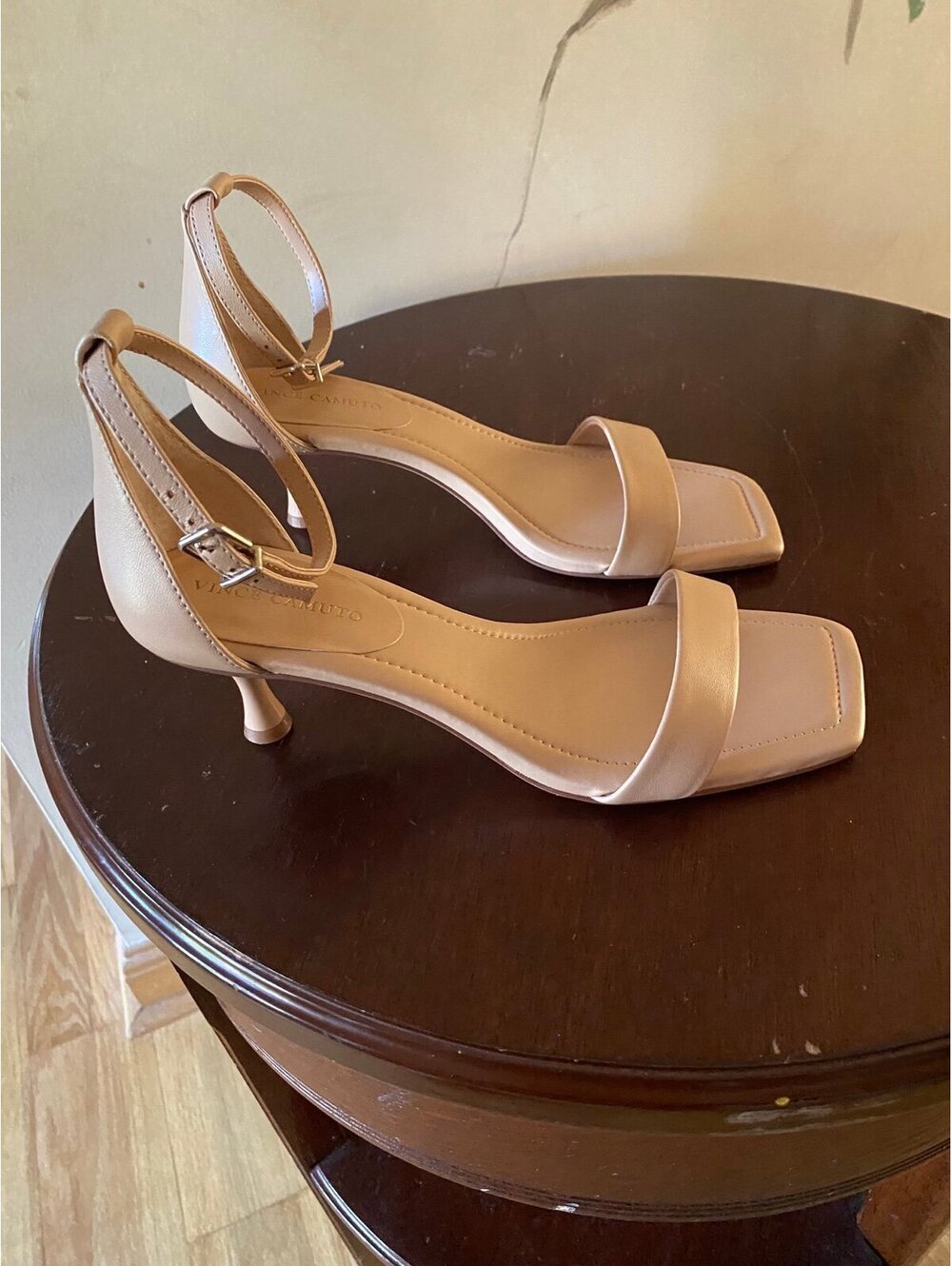 Vince Camuto Vinkely Sandal Size 7.5M